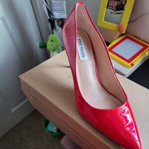 Brand new steve madden red hills